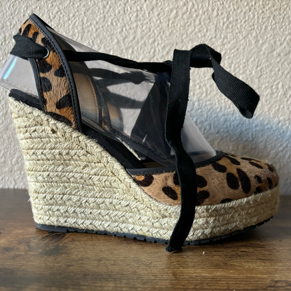 New Charles David Women’s 8.5 Animal Print Calf Hair Lace Up Wedge Sandals - Picture 2 of 9